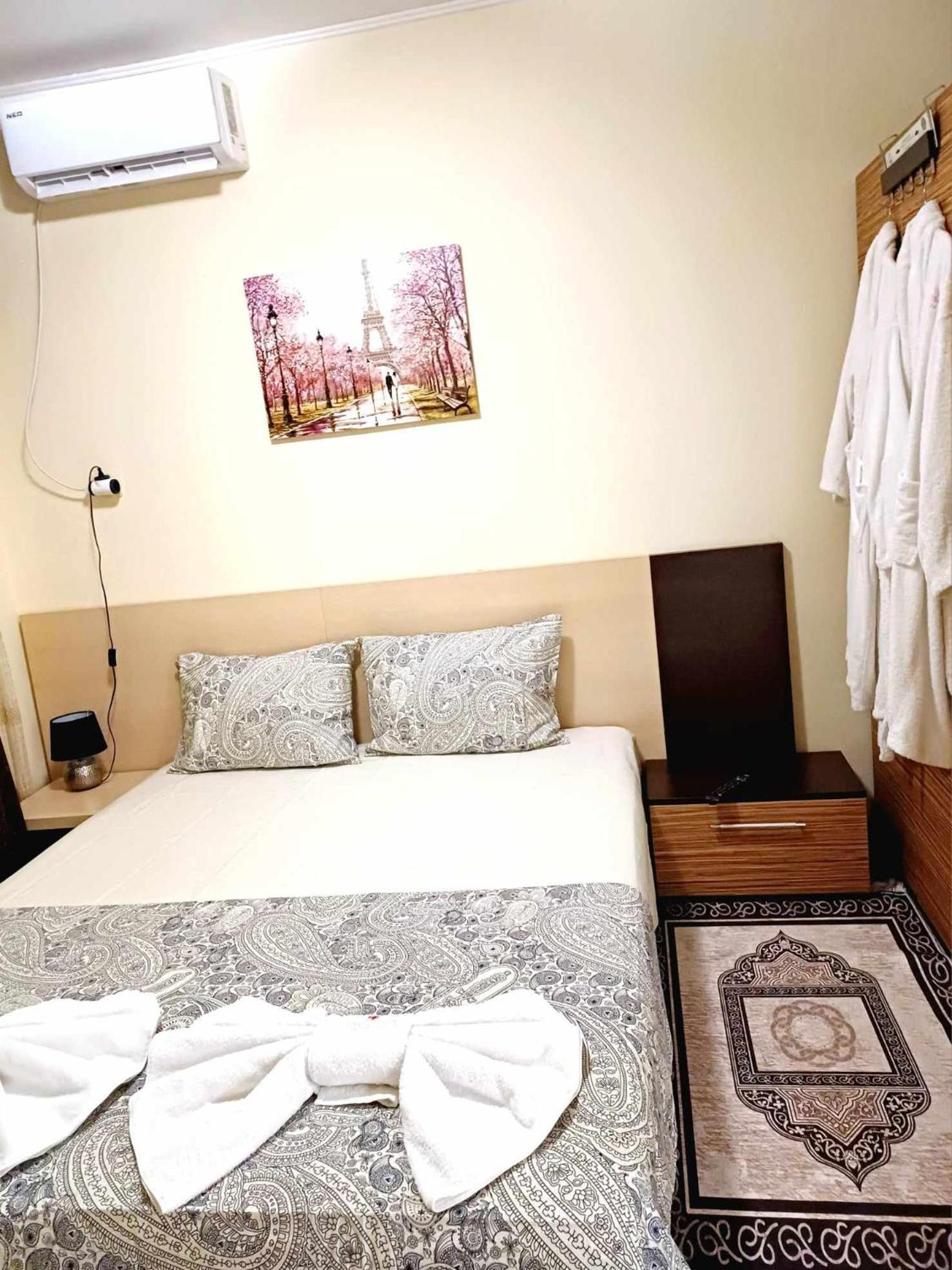 Rose & Water Guest House Pavel Banya Εξωτερικό φωτογραφία